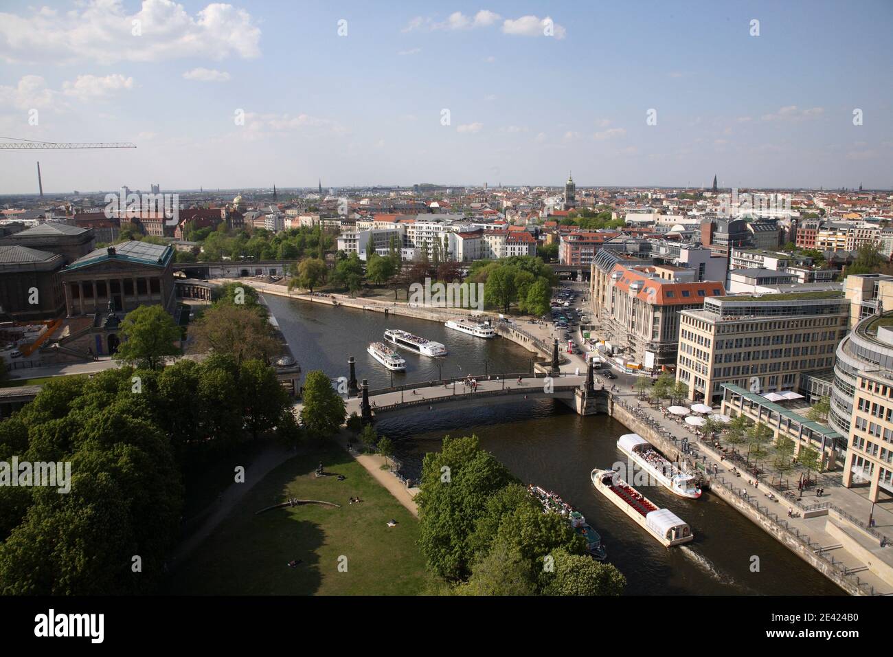 Blick vom Kuppelumgang nach Norden auf die Sprea Foto Stock