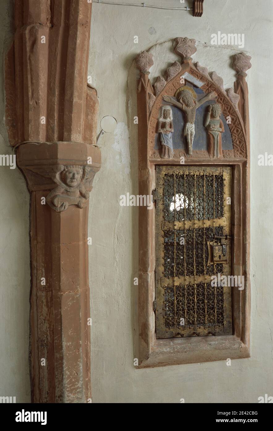 Evangelische Martinskirche, Sakramentshaus und Dienst: Engel mit Laute Foto Stock