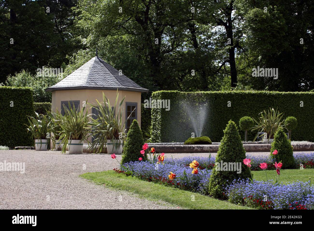 Blumengarten an der Orangerie, Pavillon Foto Stock