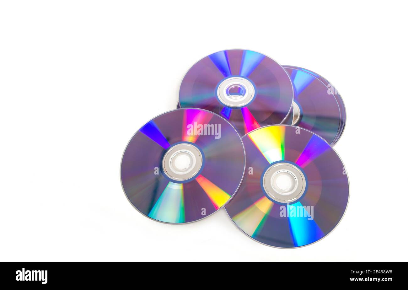 Set di cd o dvs isolati su sfondo bianco, con spazio di copia. Foto Stock