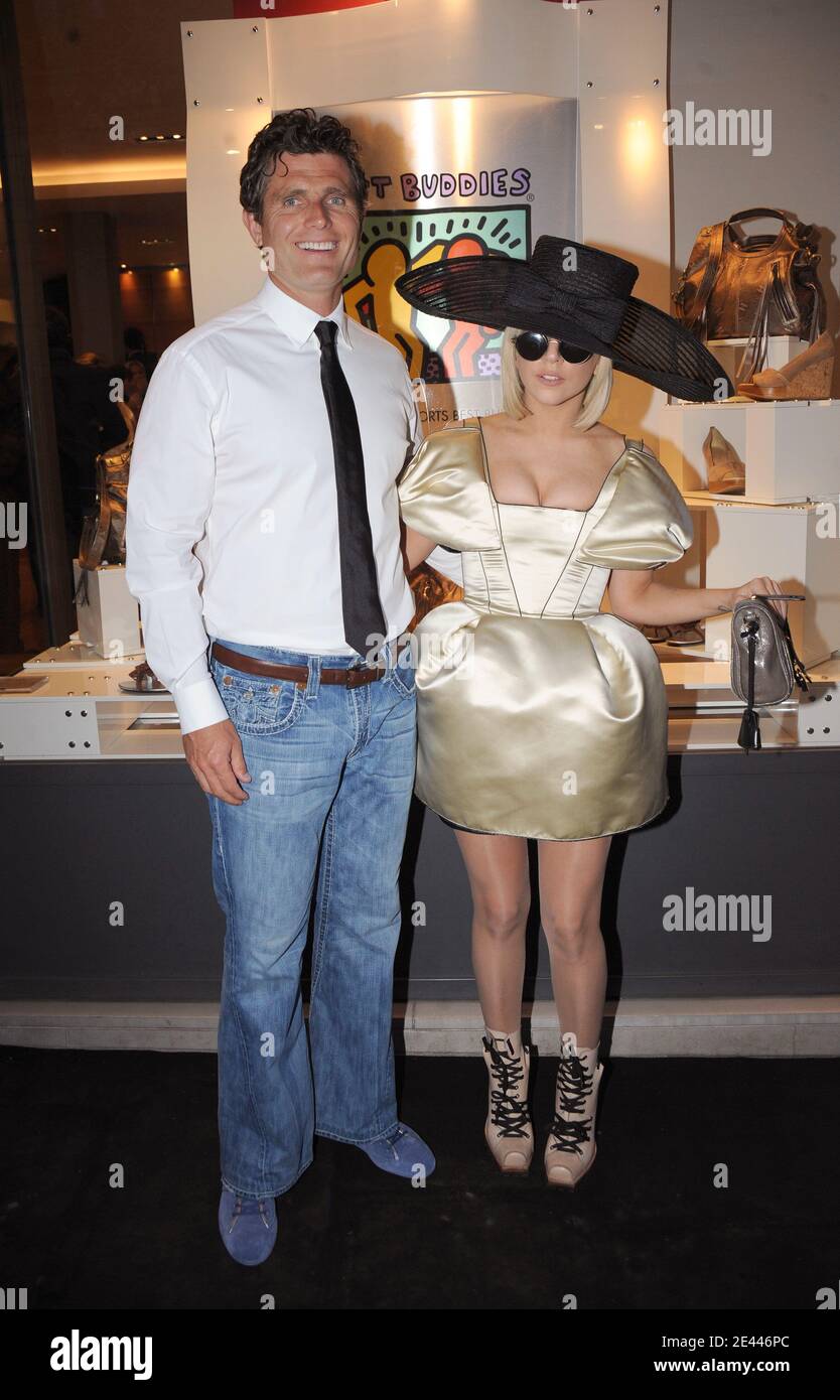 Anthony Kennedy Shriver e Lady Gaga arrivano a Hogan Charity cocktail for  benefit Association Best Buddies,