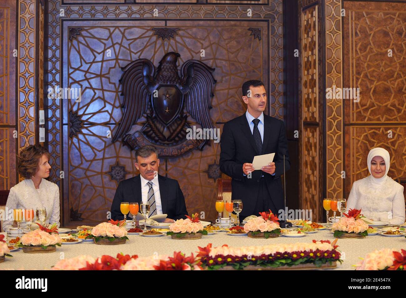 Il presidente siriano Bashar al Assad e la prima signora Asma ricevono il presidente turco Abdullah Gul e la prima signora Hayrunnisa per una visita di Stato alla Cittadella di Aleppo, Siria, il 17 maggio 2009. Foto di Balkis Press/ABACAPRESS.COM Foto Stock