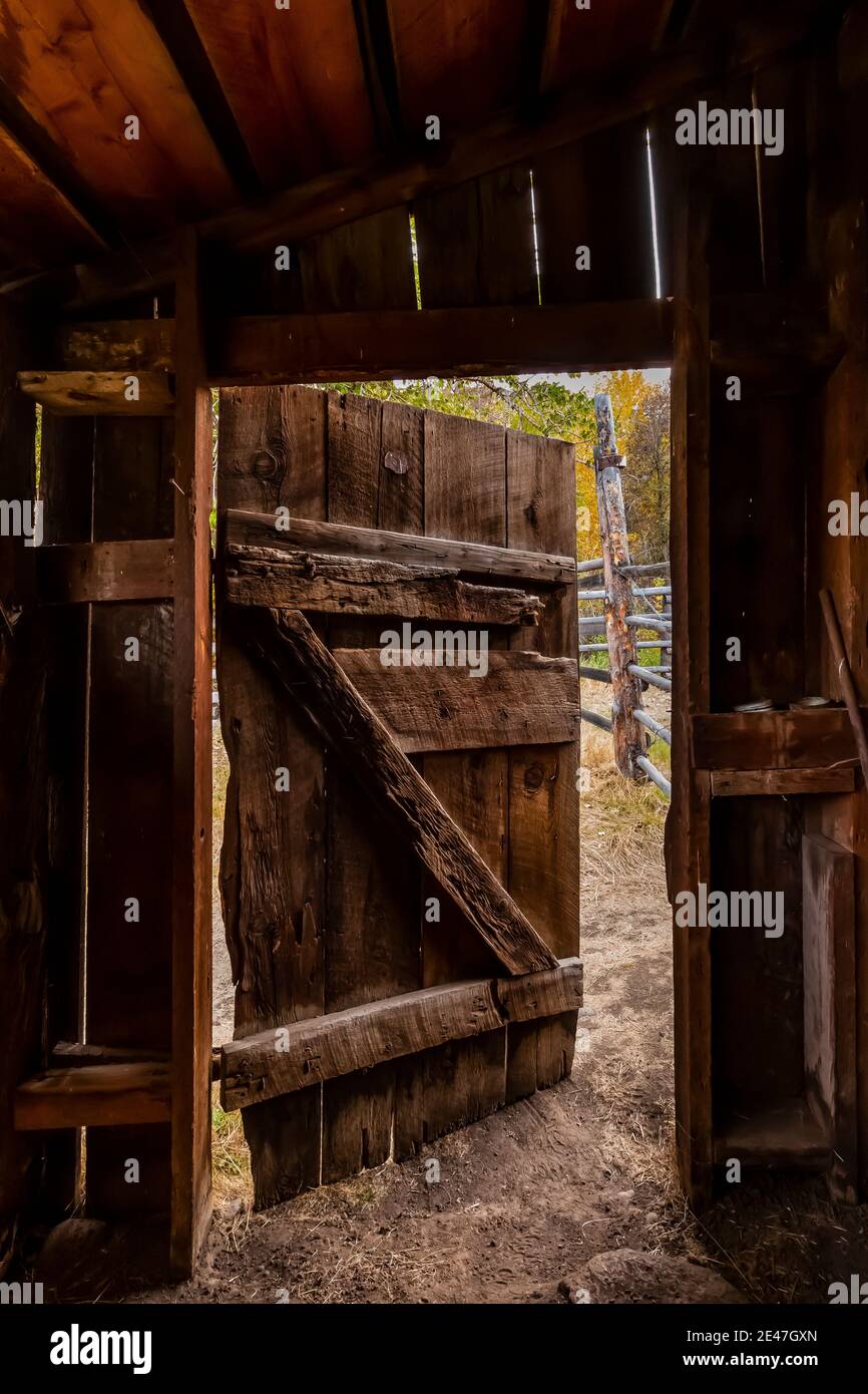 L'edificio dell'Riddle Brothers Ranch su Steens Mountain è stato conservato come un primo esempio di insediamento nell'Oregon orientale, Stati Uniti Foto Stock