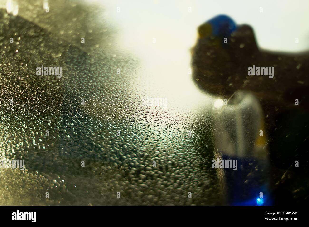 pulizia di una finestra Foto Stock