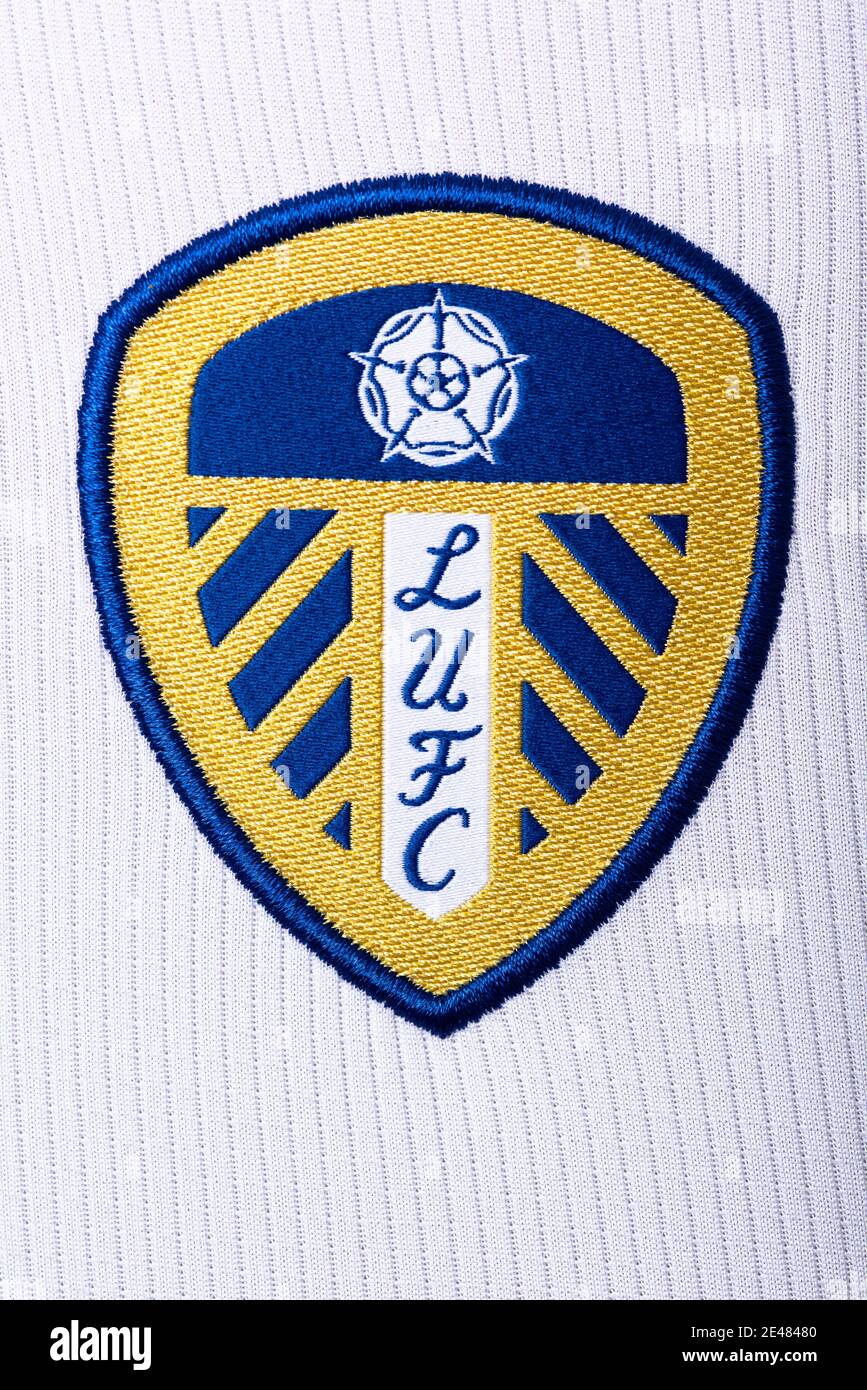 Primo piano della divisa da calcio del Leeds United FC. Foto Stock