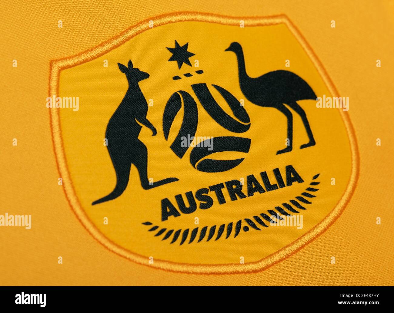 Primo piano della divisa della squadra di calcio nazionale australiana Foto  stock - Alamy