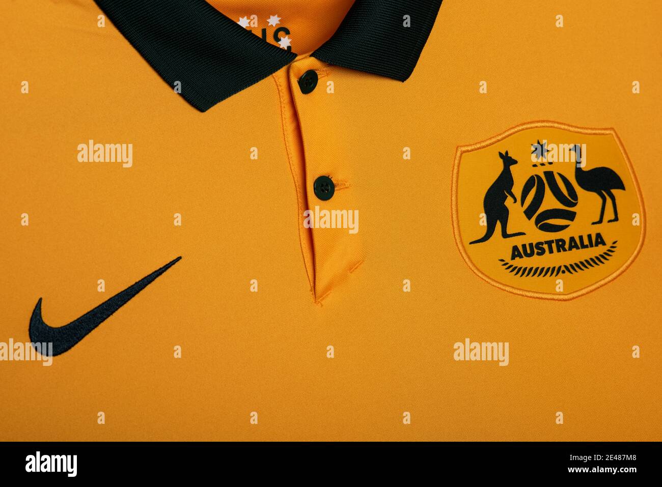 Primo piano della divisa della squadra di calcio nazionale australiana Foto Stock