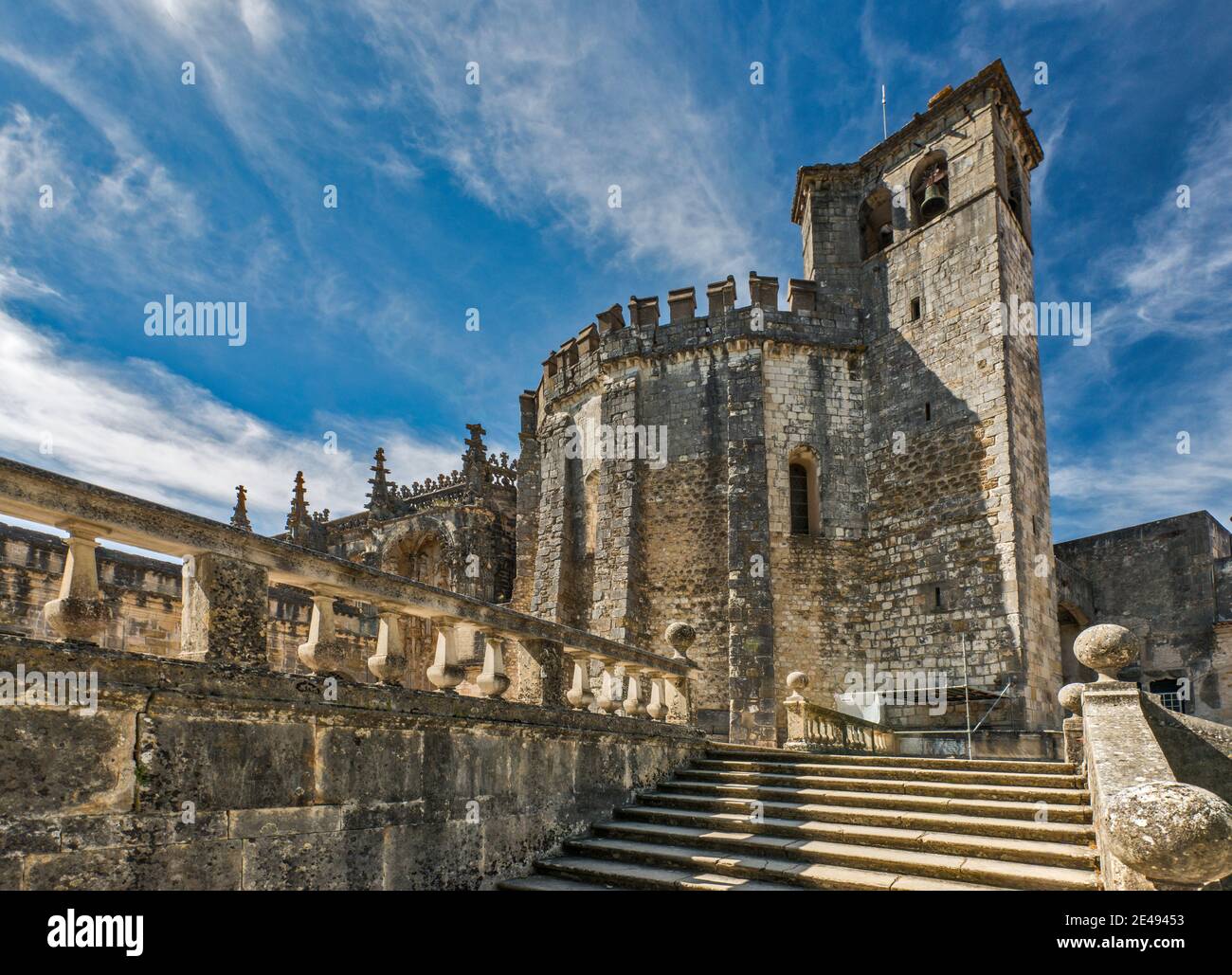 Tempio di Charola, stile manuelino, a Convento do Christo, Convento dei Cavalieri dell'Ordine di Cristo, castello medievale, a Tomar, regione Centro, Portogallo Foto Stock