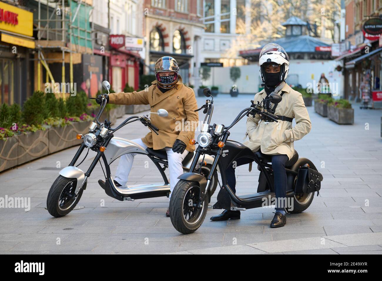 Moto eco-elettriche avvistate in Leicester Square Foto Stock