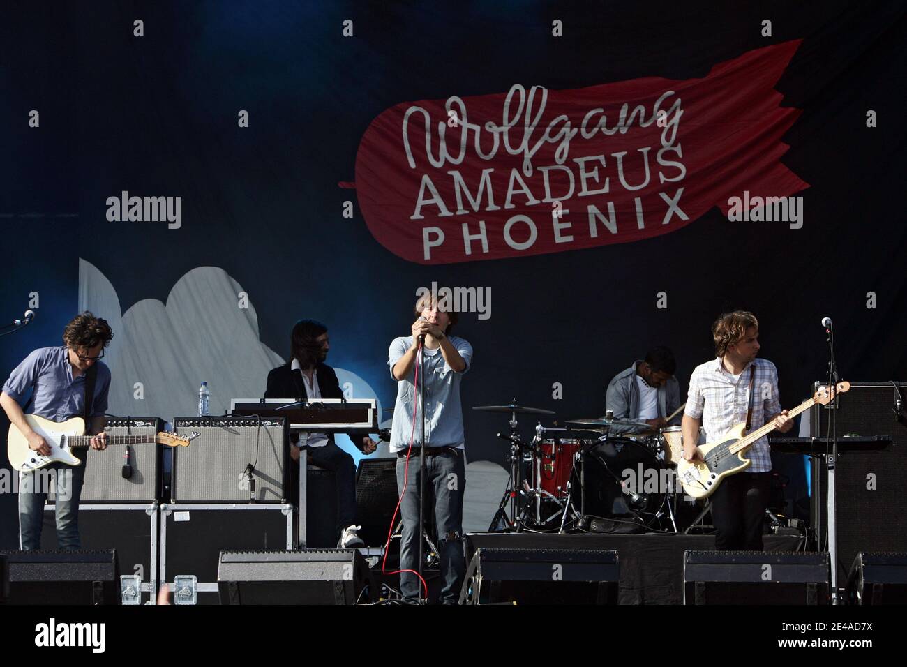 La band francese Phoenix si esibisce dal vivo durante il Main Square Festival 2009 ad Arras, nel nord della Francia, il 3 luglio 2009. Foto di Mikale Libert/ASA-PICTURES/ABACAPRESS.COM Foto Stock