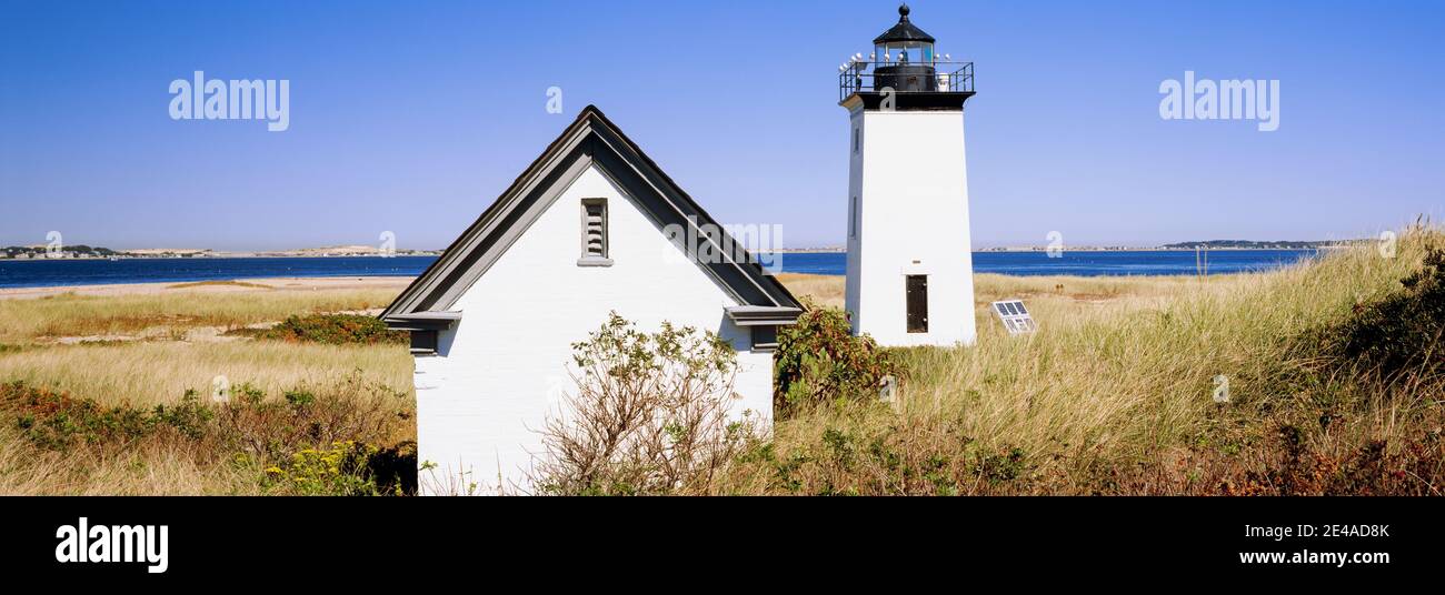 Faro sulla spiaggia, Long Point Light, Long Point, Provincetown, Cape Cod, Barnstable County, Massachusetts, Stati Uniti Foto Stock