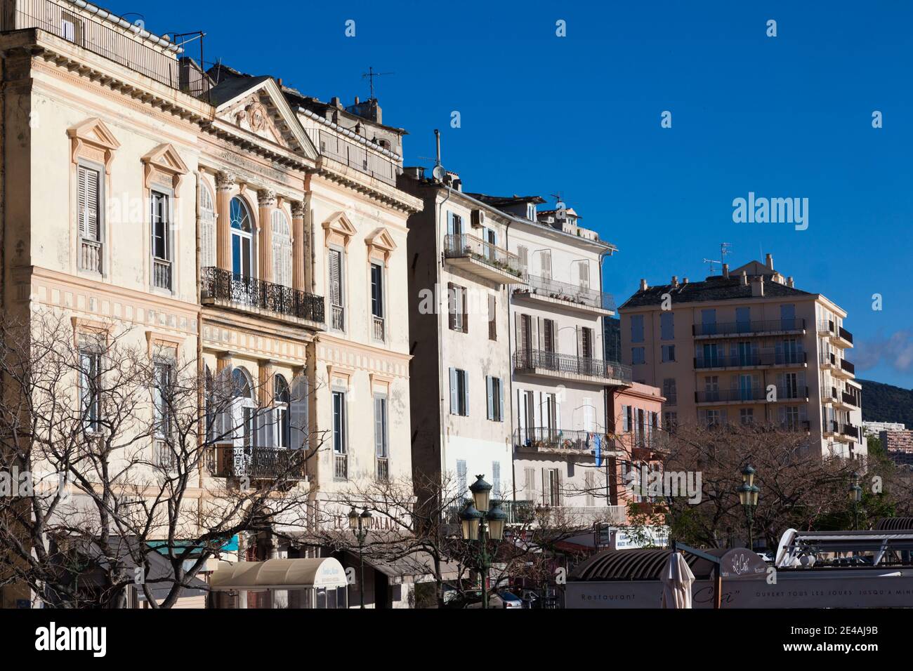 Edifici in una città, Bastia, Cap Corse, Haute-Corse, Corsica, Francia Foto Stock