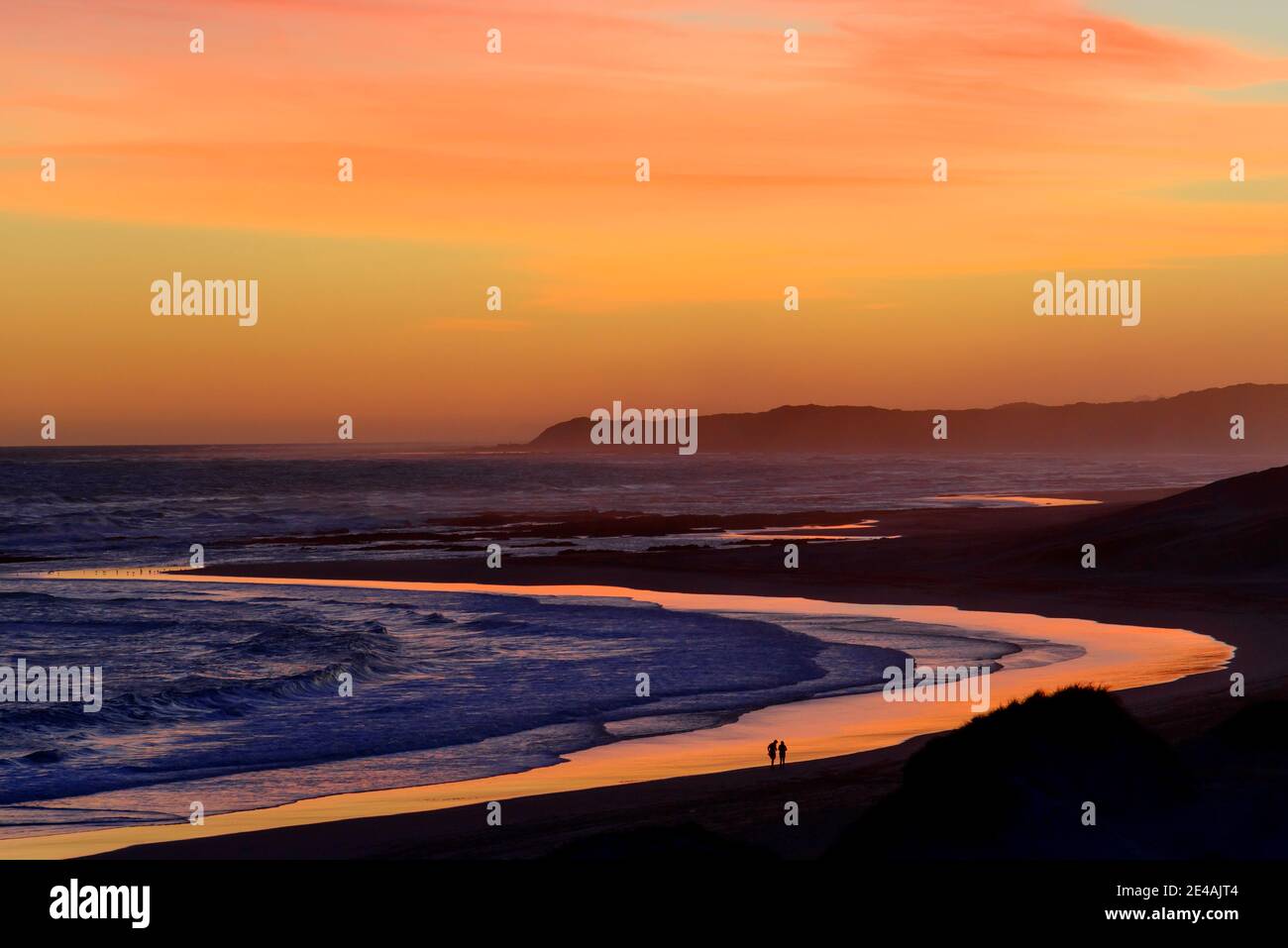 Tramonto sulla spiaggia di Sardinia Bay, Port Elizabeth, Baia di Algoa, Sudafrica, Oceano Indiano Foto Stock