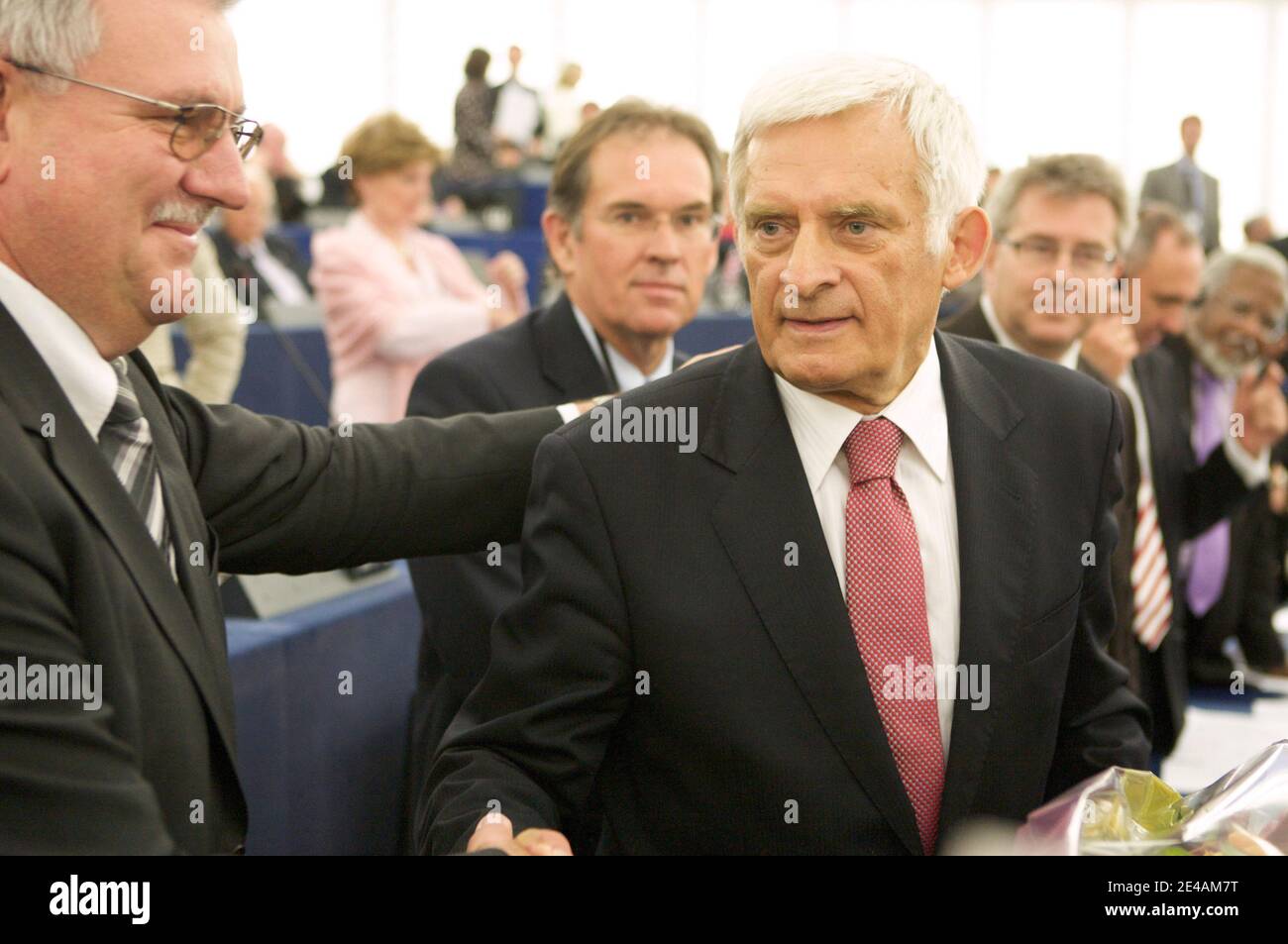 Il Presidente del Parlaiment europeo Jerzy Buzek viene raffigurato il 14 luglio 2009 durante la sessione di apertura al Parlamento europeo a Strasburgo, Francia orientale. Foto di Antoine/ABACAPRESS.COM Foto Stock