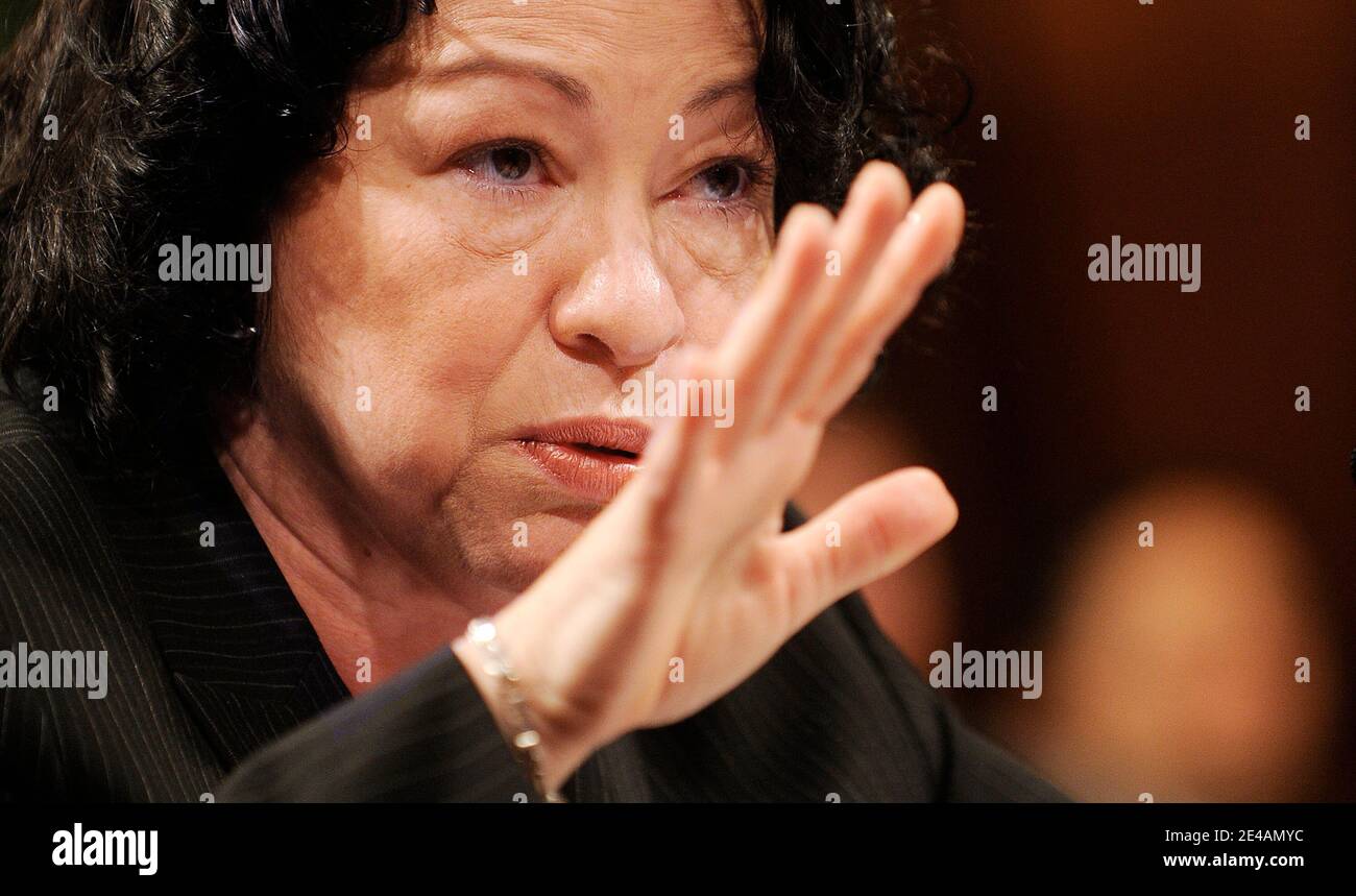 Il candidato della Corte Suprema Sonia Sotomayor risponde alle domande il terzo giorno delle audizioni di conferma dinanzi al Comitato giudiziario del Senato a Washington, DC, USA, il 15 luglio 2009. Foto di Olivier Douliery/ABACAPRESS.COM Foto Stock