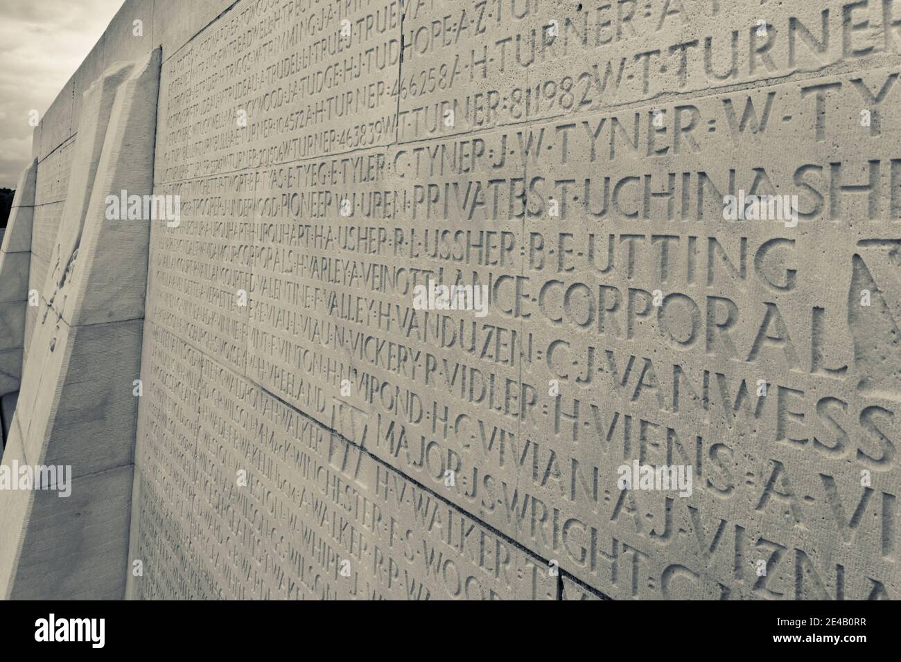 Sito di battaglia della prima Guerra Mondiale e monumento alle truppe canadesi, Monumento a Vimy Ridge, Sito storico nazionale di Vimy Ridge del Canada, Vimy, Pas-De-Calais, Nord-Pas-De-Calais, Francia Foto Stock