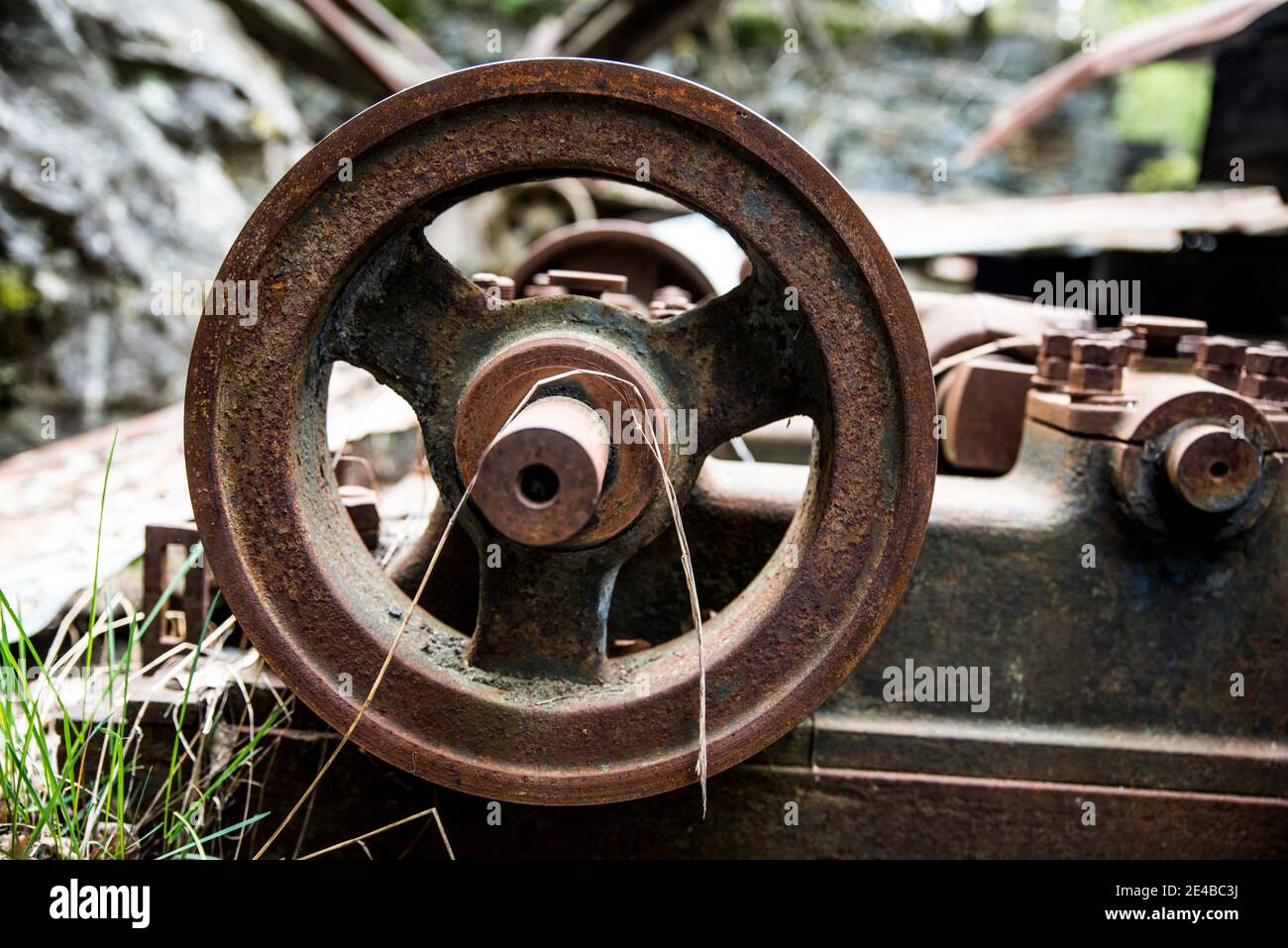 Ruota motrice della macchina, vecchia, arrugginita Foto Stock