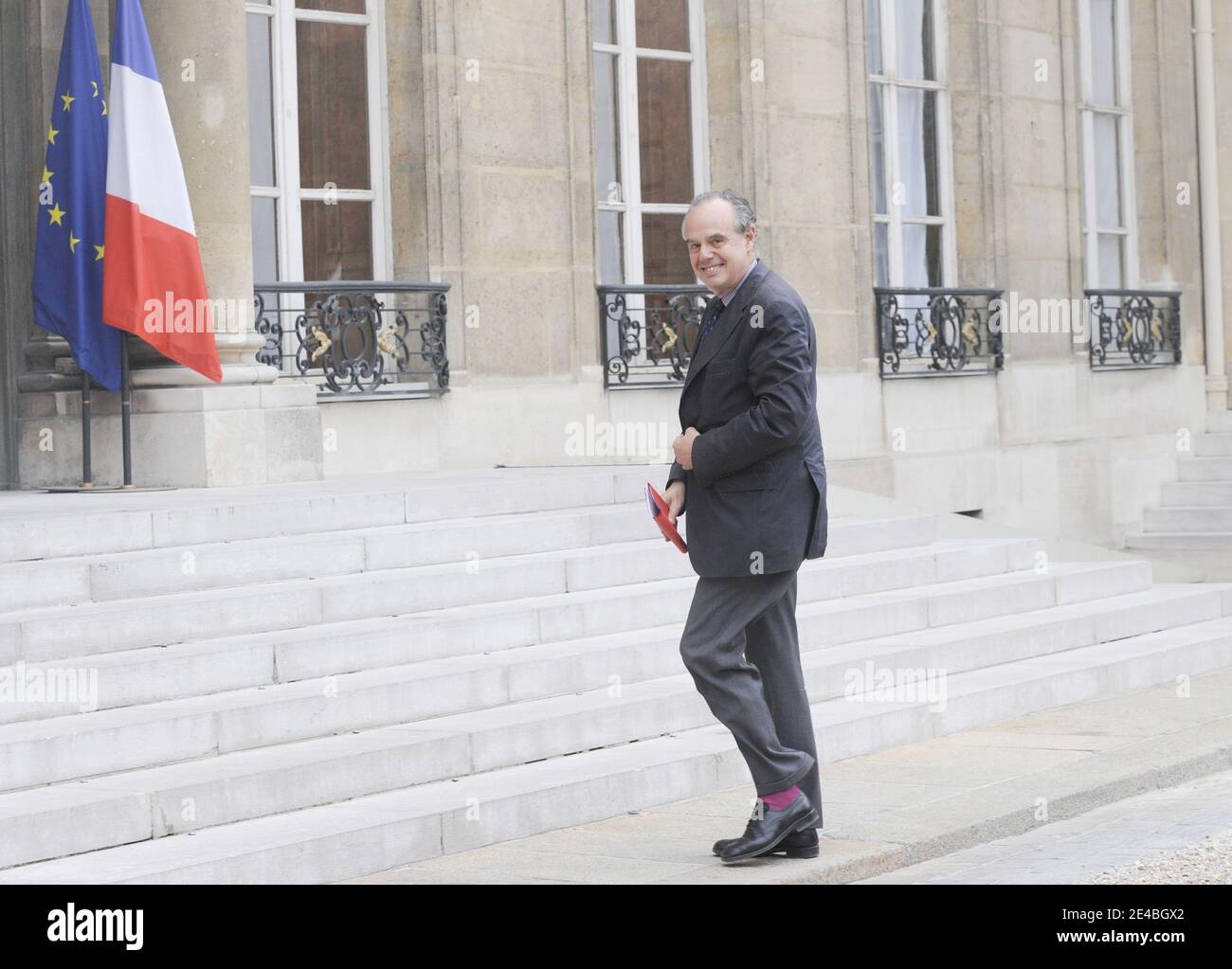 Il ministro francese della Cultura Frederic Mitterrand arriva a Elysee Palace a Parigi, in Francia, il 9 settembre 2009 per incontrare il presidente francese e i membri del Consiglio della creazione artistica. Foto di Mousse/ABACAPRESS.COM Foto Stock