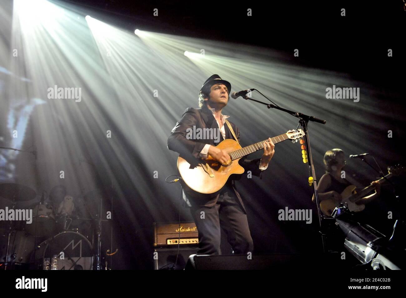 ESCLUSIVO. Mathieu Chedid, aka M, si esibisce a Montreal, Canada, il 20 luglio 2009. Foto di Tiger/ABACAPRESS.COM Foto Stock