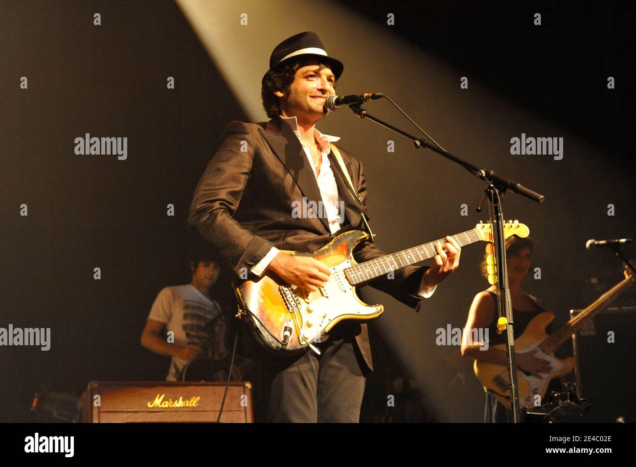 ESCLUSIVO. Mathieu Chedid, aka M, si esibisce a Montreal, Canada, il 20 luglio 2009. Foto di Tiger/ABACAPRESS.COM Foto Stock