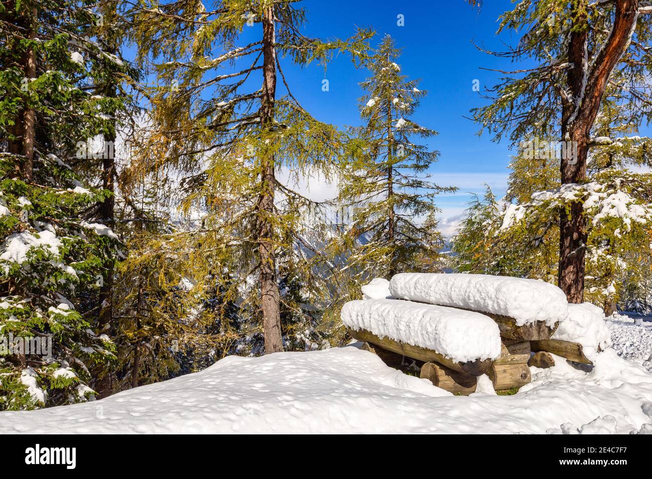 Il Grossglockner-Hochalpenstrassein Austria in una giornata di sole dopo un grande caduta di neve Foto Stock