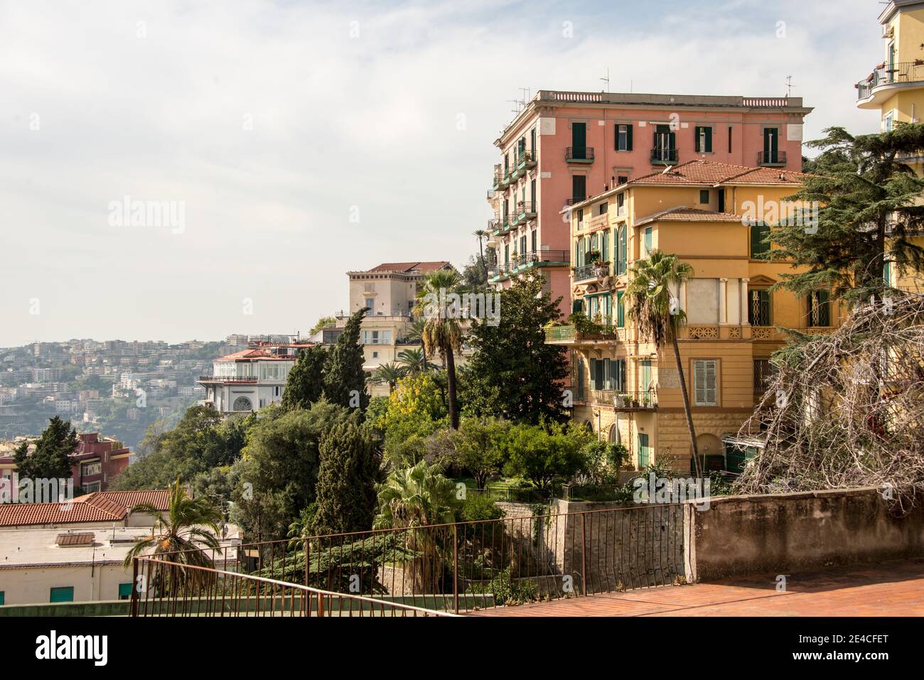 Case padronali sulla collina, Napoli Foto Stock