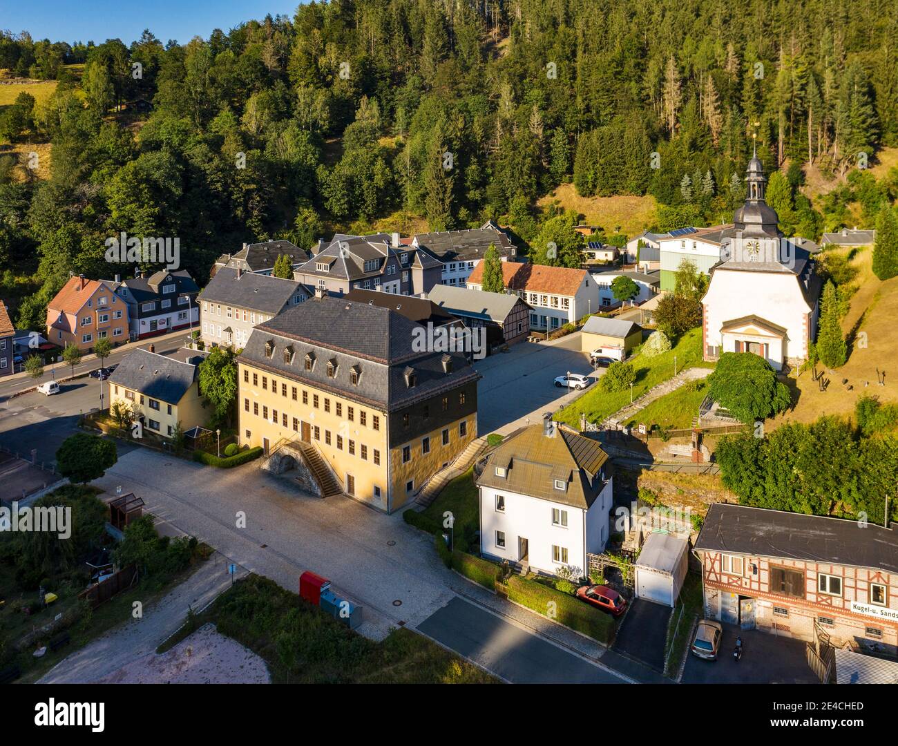 Germania, Turingia, Katzhütte, case, chiesa, strade, municipio, foresta Foto Stock