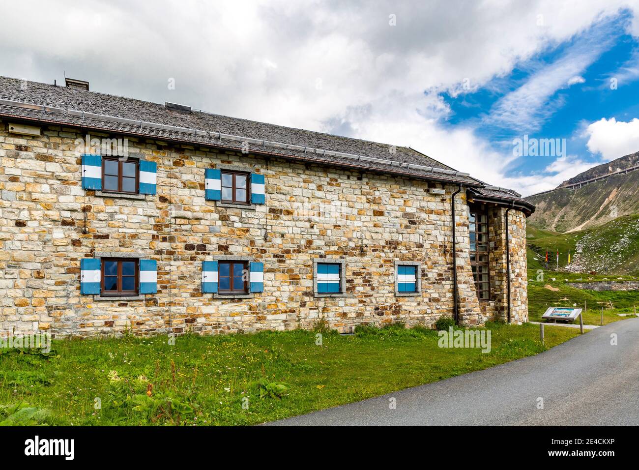 Centro di ricerca e museo Haus Alpine Naturschau, Grossglockner High Alpine Road, Hohe Tauern National Park, Salzburger Land, Salisburgo, Austria Foto Stock