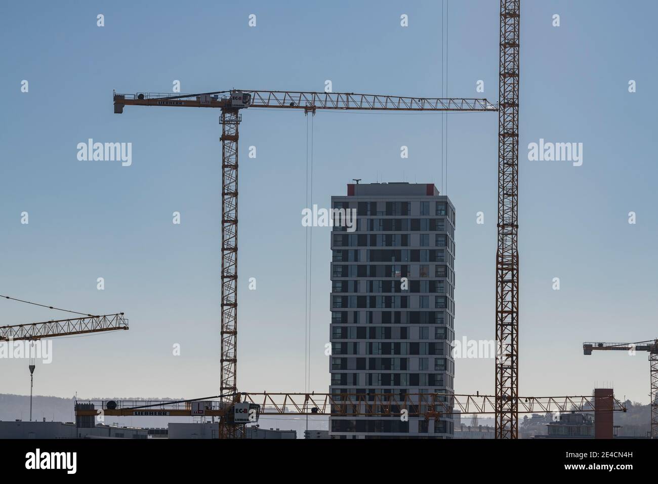 Europa, Germania, Baden-Wuerttemberg, Stoccarda, lavori di costruzione, cantiere a Pragsattel, gru Foto Stock