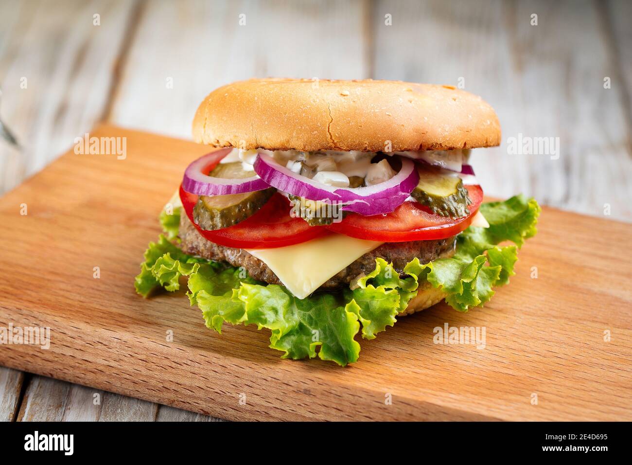 Primo piano su hamburger classico con polpettine di manzo Foto Stock