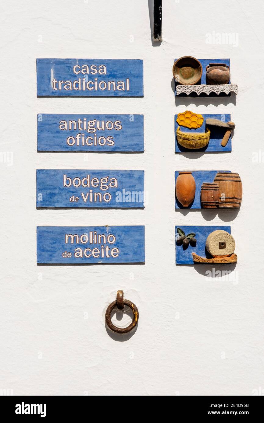 Casa Museo, Museo d'arte tradizionale. Bianco villaggio Mijas, provincia di Malaga, Costa del Sol, Andalusia meridionale. Spagna Europa Foto Stock