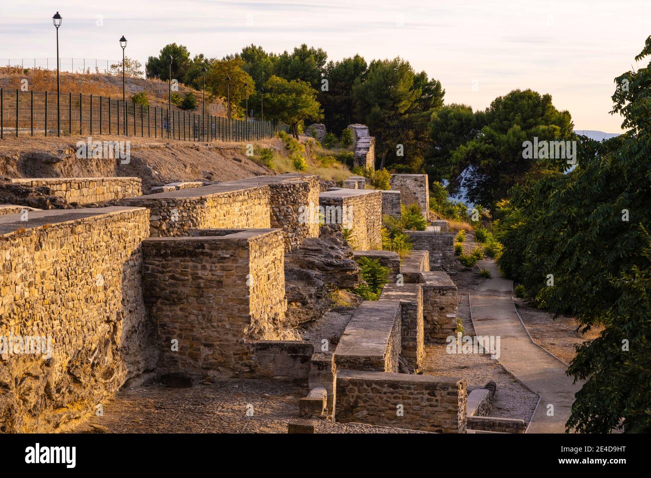Mura medievali, Baeza, patrimonio dell'umanità dell'UNESCO. Provincia di Jaen, Andalusia, Spagna meridionale Europa Foto Stock
