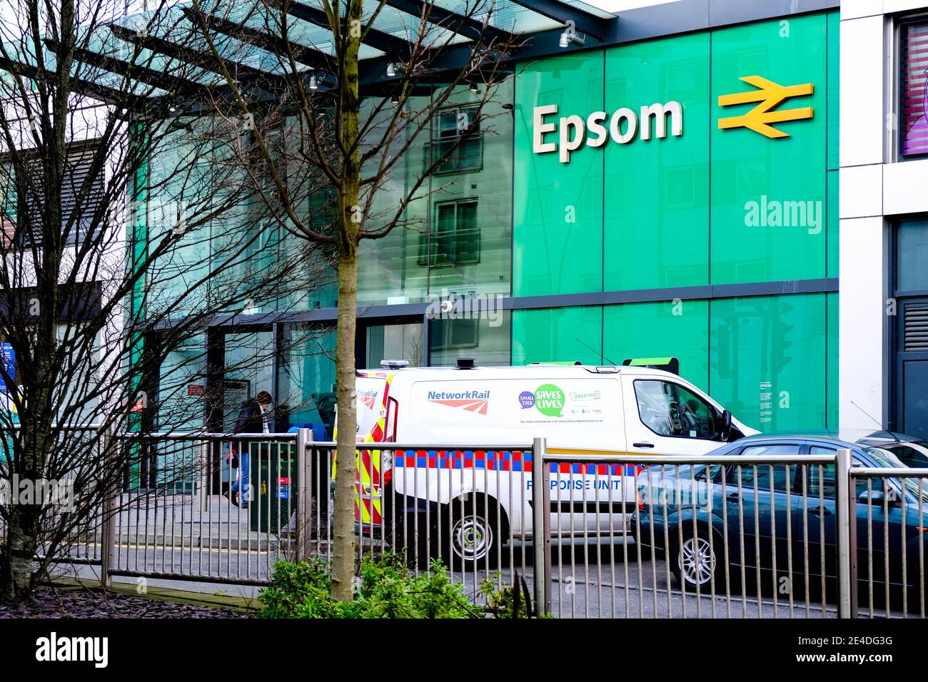 Epsom Surrey, Londra UK Gennaio 21 2021, Eppsom Railway Station Building Exterior Foto Stock