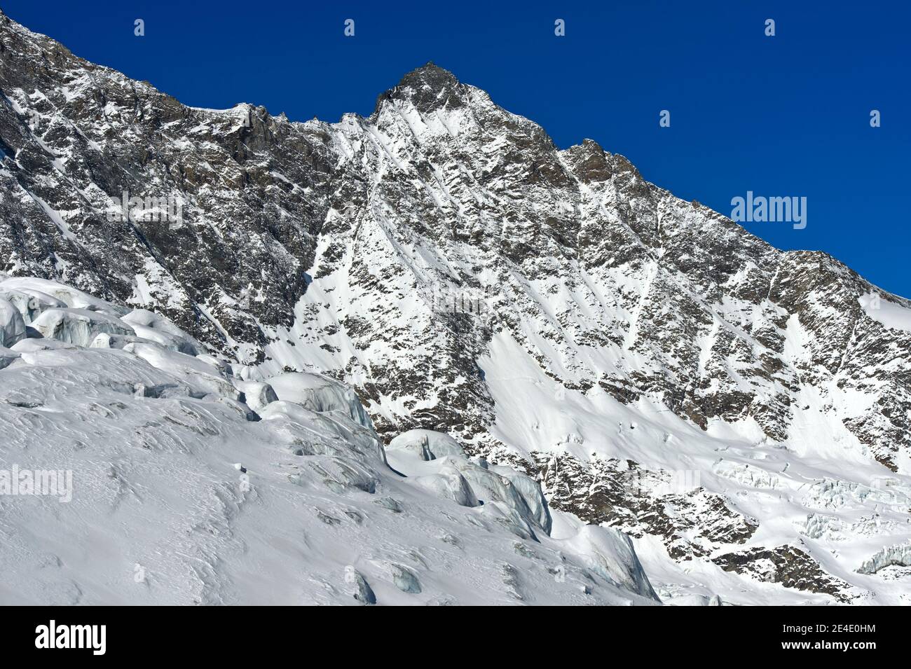Picco Lenzspitze del massiccio del Mischabel, Saas-Fee, Vallese, Svizzera Foto Stock