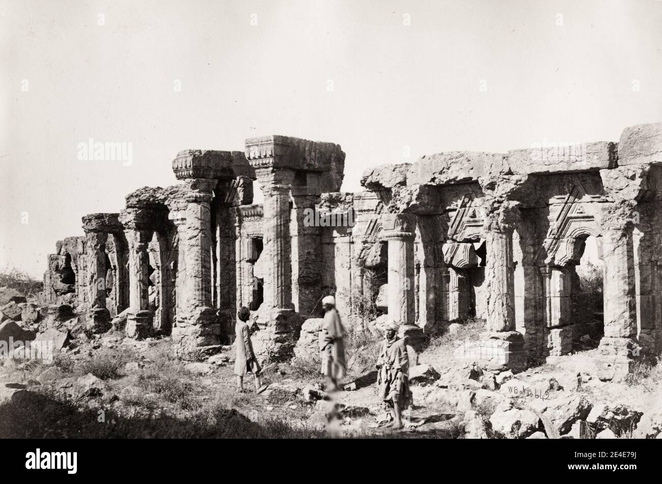 Fotografia d'epoca del XIX secolo: Martand Sun Temple. Ora in rovina, il tempio si trova a cinque miglia da Anantnag nel territorio sindacale indiano di Jammu e Kashmir. Foto Stock