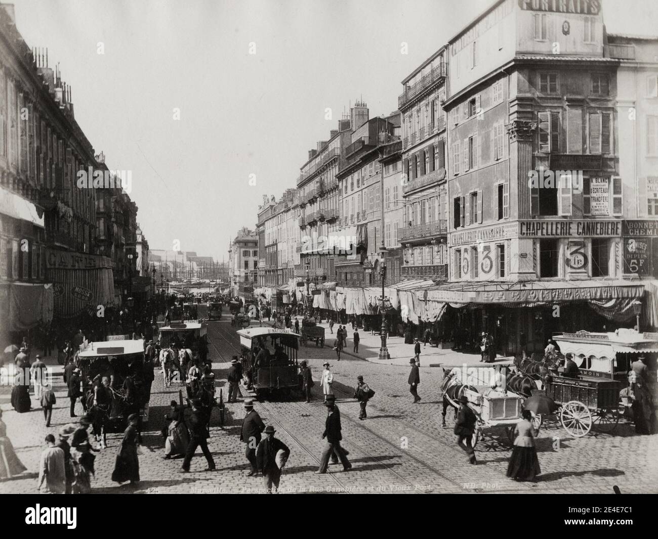 Vintage 19 ° secolo fotografia: Marsiglia, Francia - Rue Canebiere e il porto vecchio, porto. Foto Stock