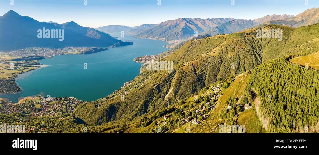 Vista panoramica aerea dell'Alto Lario verso sud, Lago di Como (IT) Foto Stock