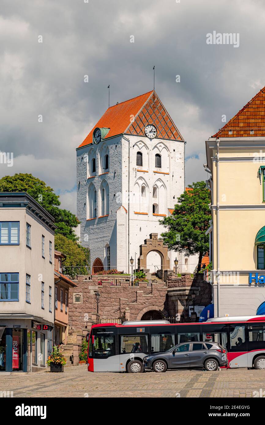 RONNEBY, SVEZIA - 01 AGOSTO 2020: La Chiesa della Santa Croce è il più importante edificio medievale di Blekinge Foto Stock