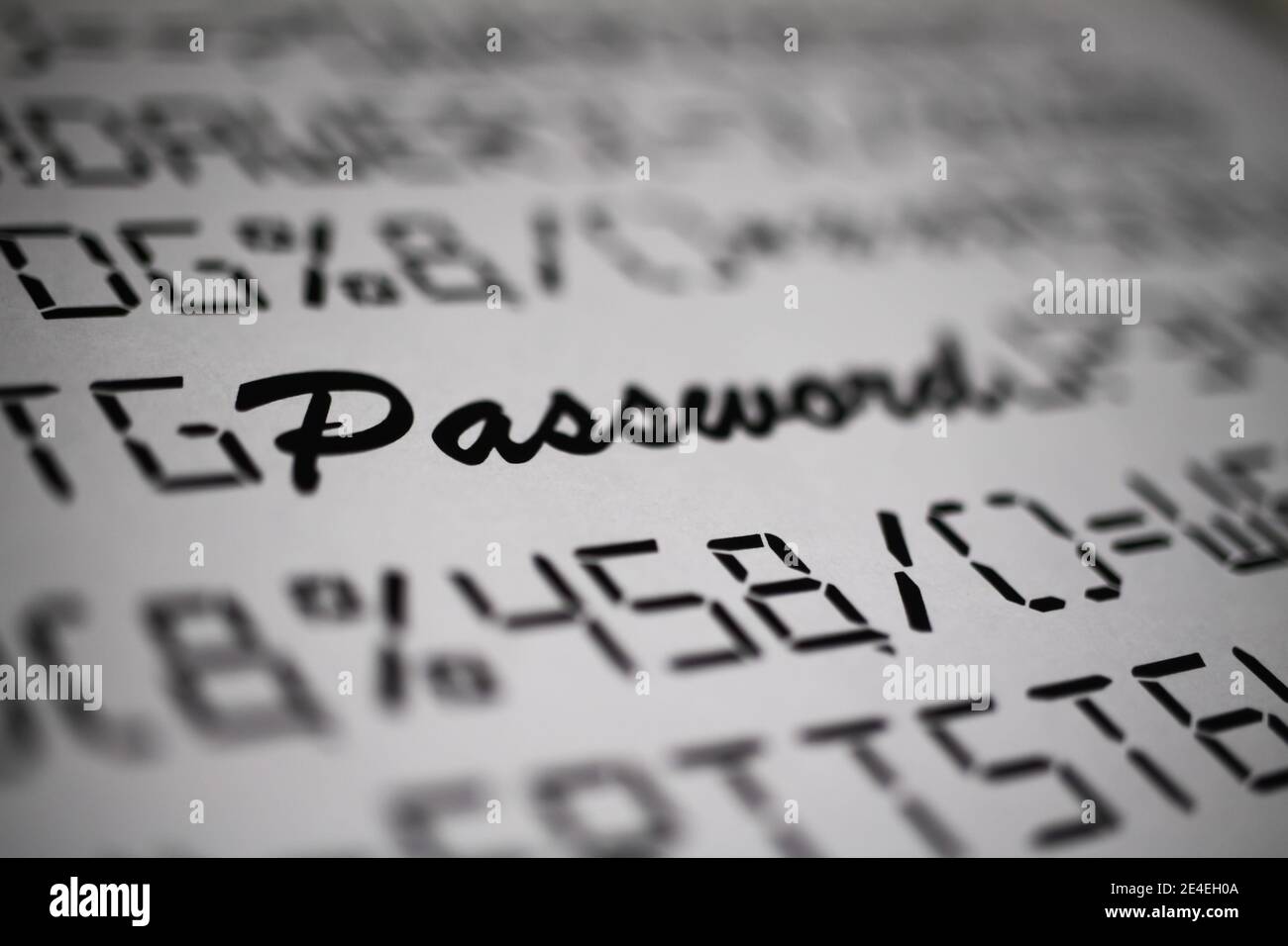 Primo piano di lettere fittive e caratteri speciali con password parola sfocata, sfondo bianco - concetto complicato e complesso di modifica della password Foto Stock Primo piano di lettere fittive e caratteri speciali con password parola sfocata, sfondo bianco - concetto complicato e complesso di modifica della password Foto Stock