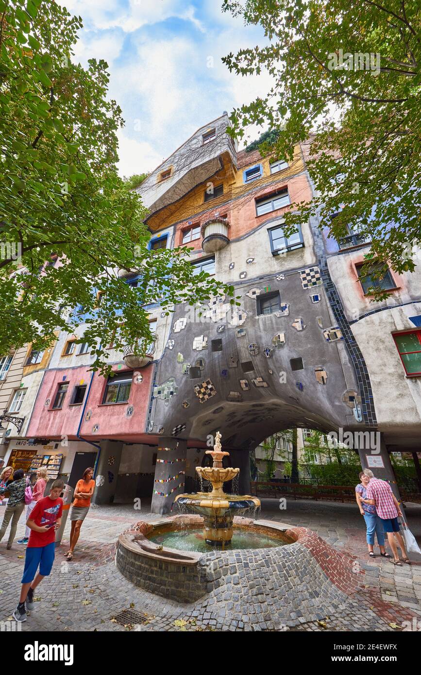 Hundertwasser casa a Vienna, Austria Foto Stock