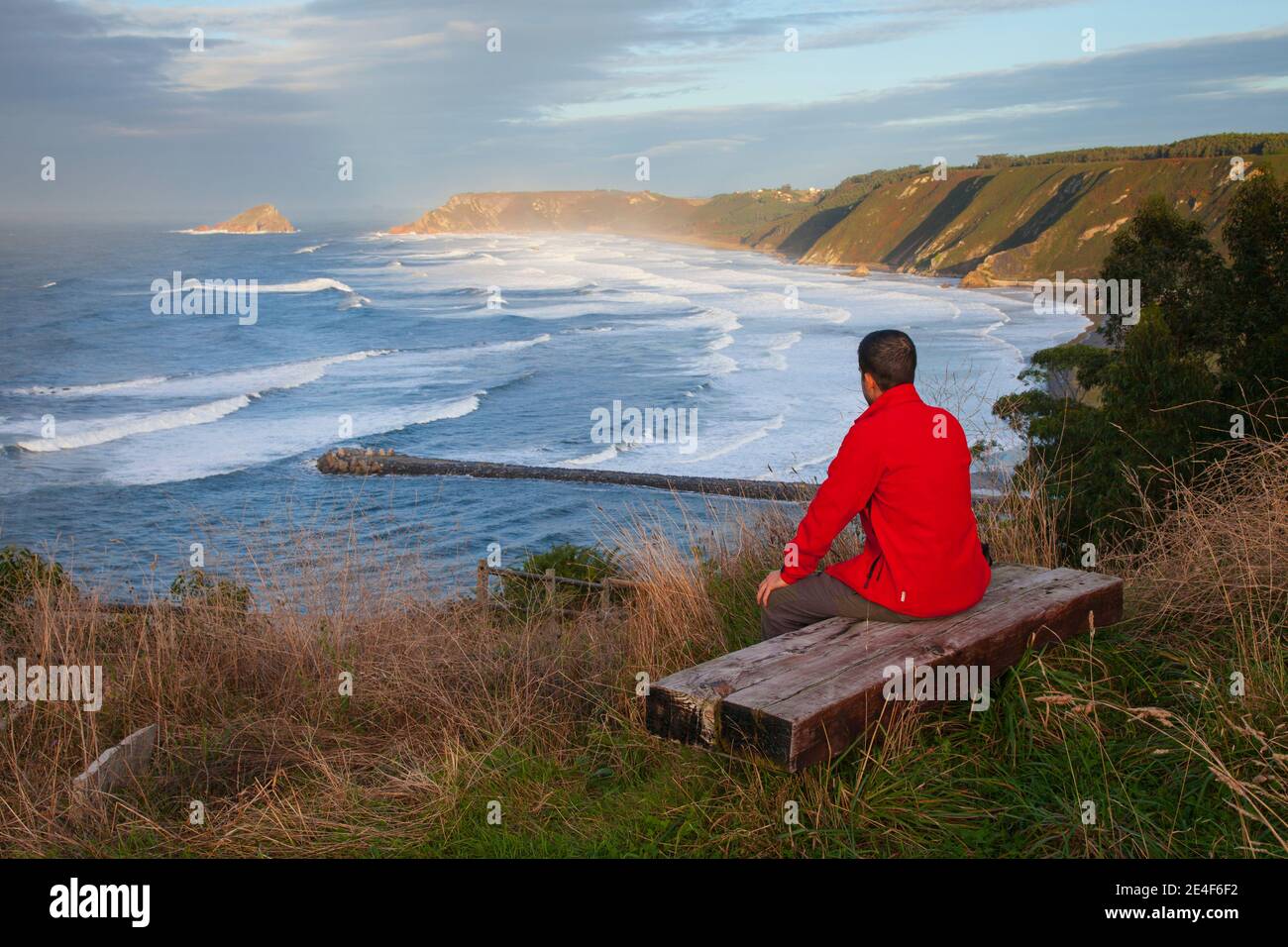 Playa de los Quebrantos desde el mirador de Espirituu Santo, San Esteban de Pravia Foto Stock