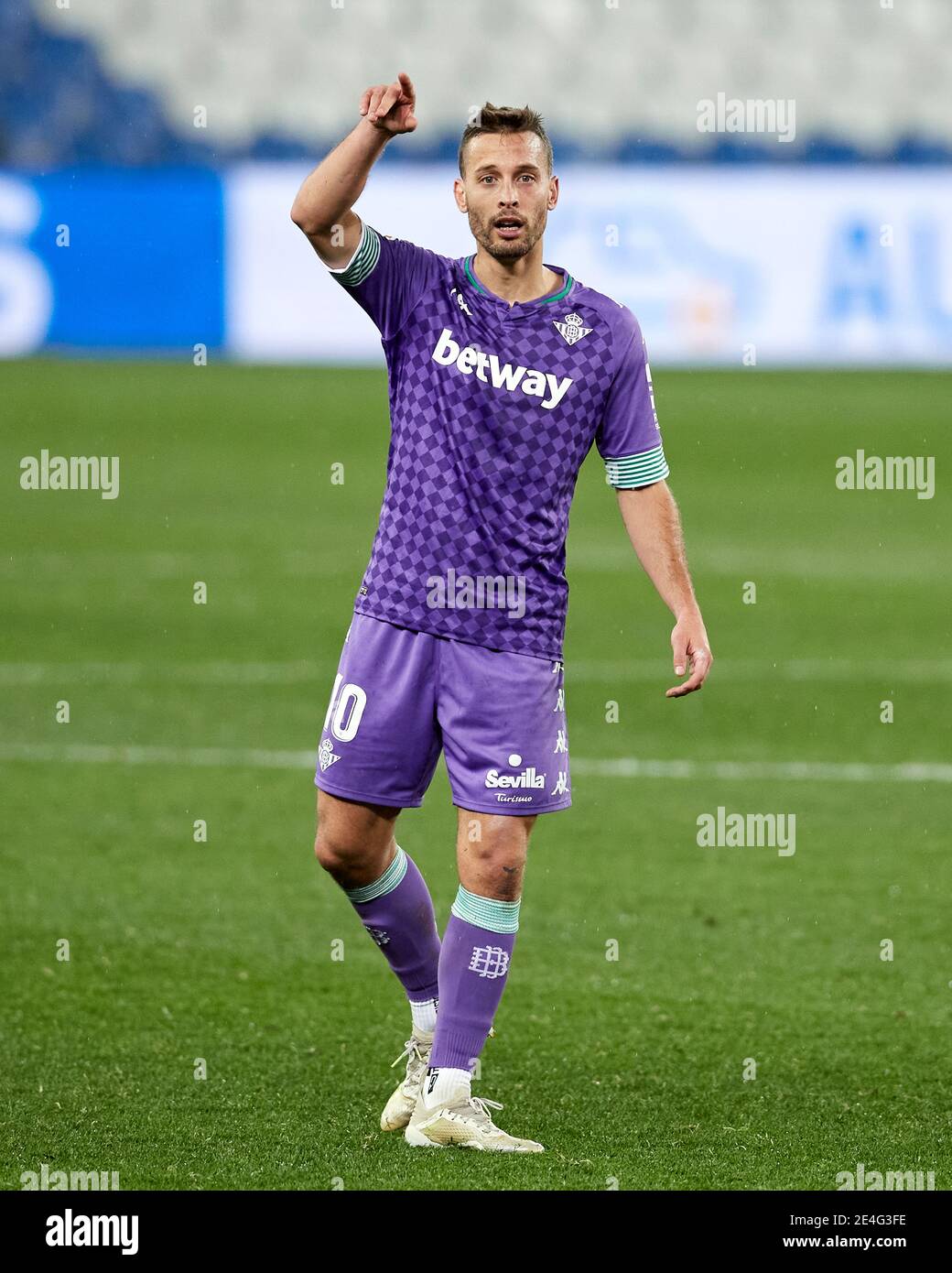 San Sebastian, Spagna. 23 gennaio 2021. Sergio Canales di Real Betis Balompie reagisce durante la Liga match tra Real Sociedad CF e Real Betis Balompie giocato alla Reale Arena. Credit: Ion Alcoba/Capturasport/Alamy Live News Foto Stock