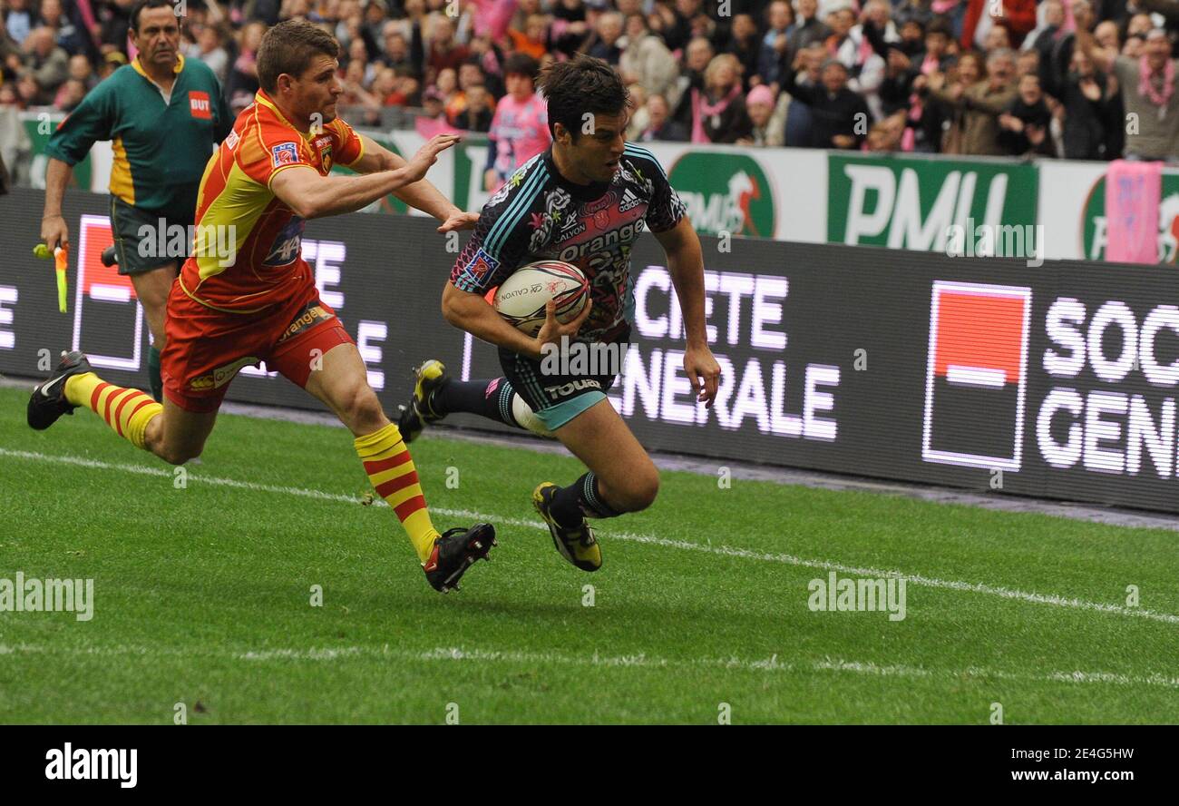 Lo Stade Francais' Hugo Southwell durante la gara di rugby Top 14 francese, lo Stade Francais vs Perpignan allo Stade de France a Saint-Denis, Francia, il 23 ottobre 2009. Perpignan vinse il 20-14. Foto di Steeve McMay/ABACAPRESS.COM Foto Stock