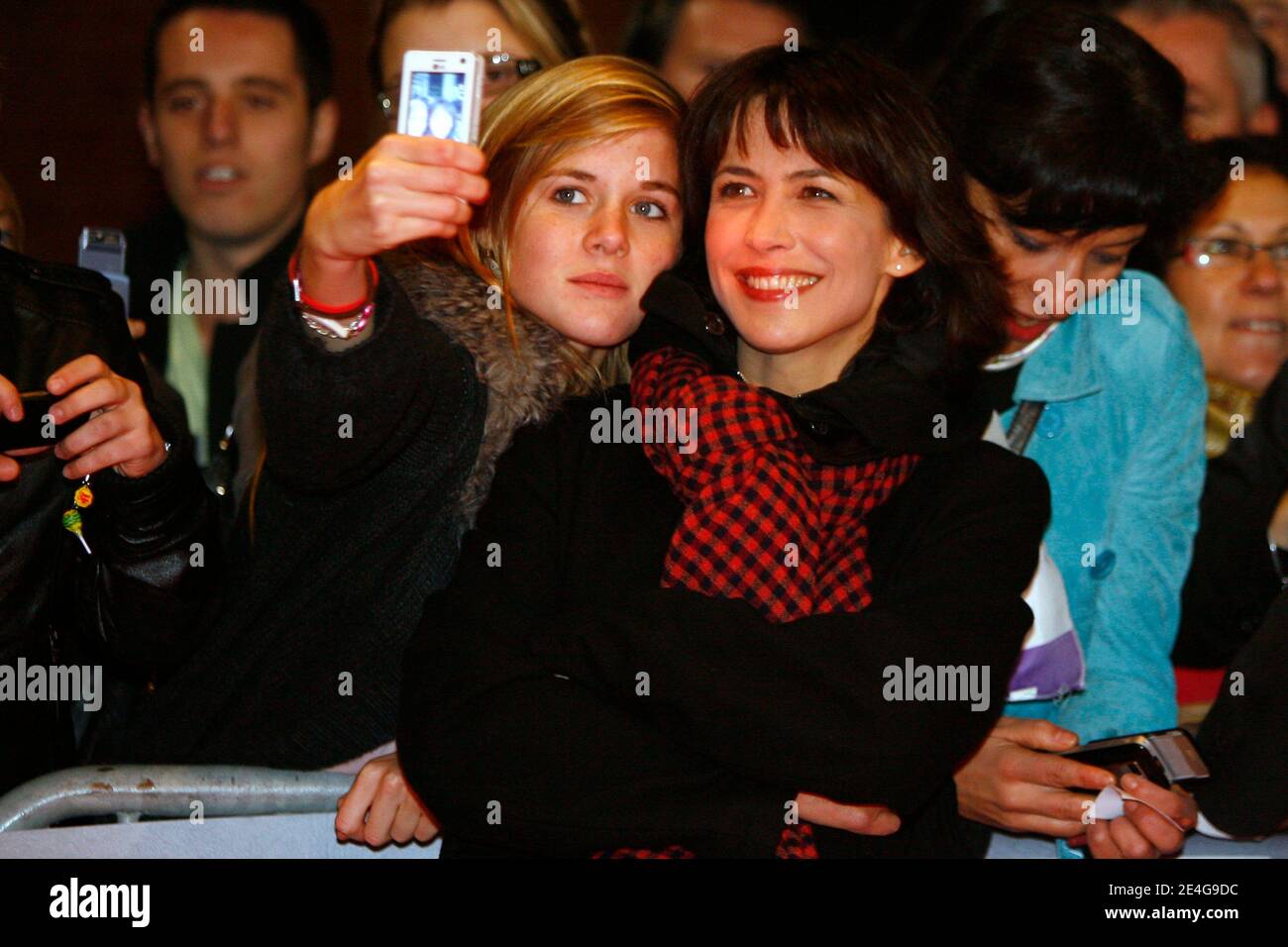 L'attrice francese Sophie Marceau durante la presentazione del suo ultimo film 'l'Homme De chevet' tenuto al cinema Kinepolis a Lomme, nel nord della Francia, il 2 novembre 2009. Foto di Mikael Libert/ABACAPRESS.COM Foto Stock