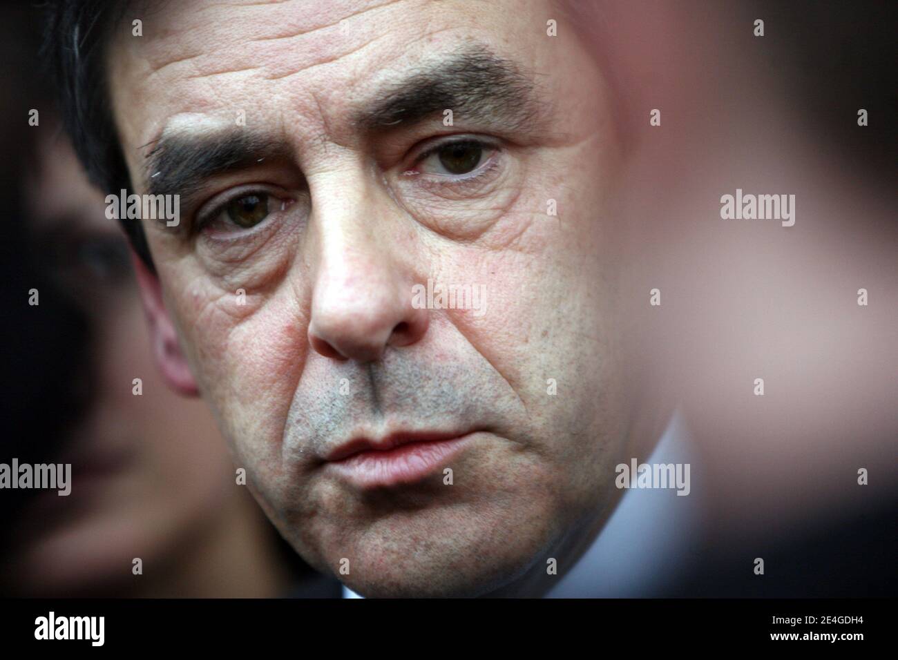 Francois Fillon, Premier Minister visite la circoscrizione de securite publique de Thionville, France le 9 novembre 2009. Francois Fillon a precis par l'hotel de Police de Thionville ou il a visit le SIC (Salle d'information et de commandement) et a Foto Stock