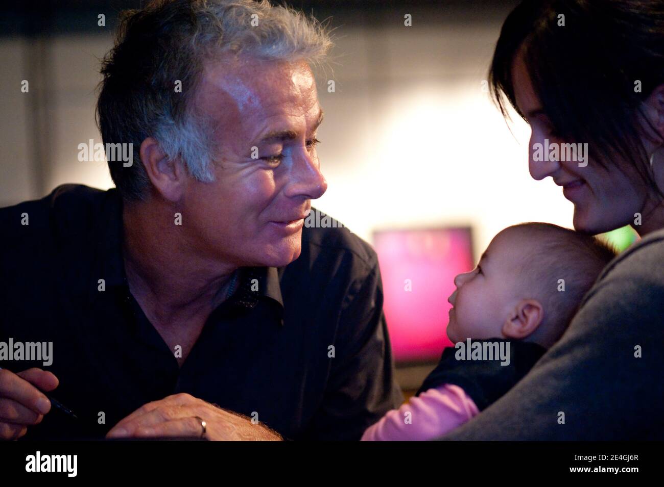 Franck Dubosc fait la promotion de son spectacle 'il Àtait une fois Franck Dubosc' a la Fnac de Toulouse, francia le 14 novembre 2009. Photo Fred Lancelot/ABACAPRESS.COM Foto Stock