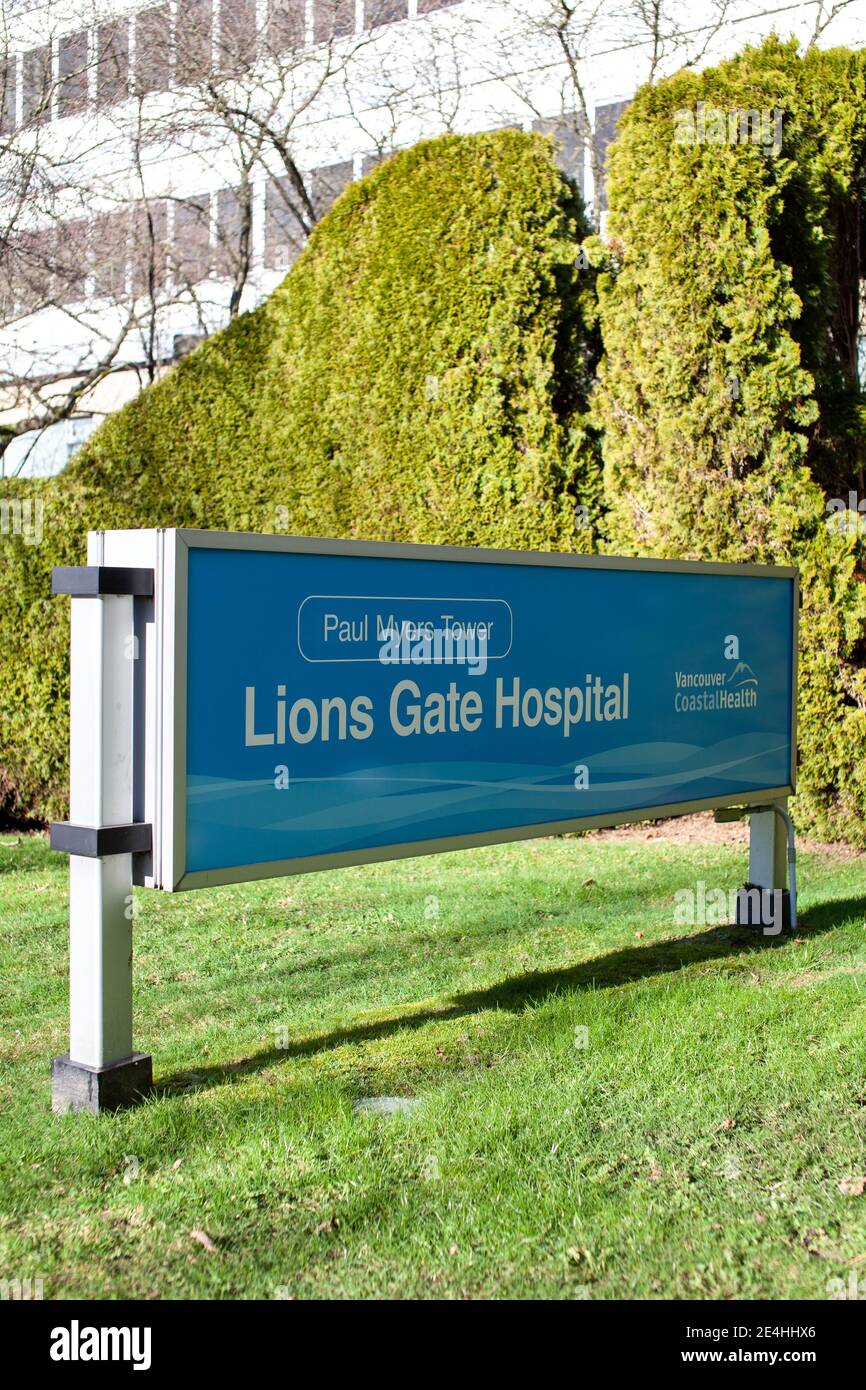 North Vancouver, British-Columbia, Canada - 01-23-2021: Il cartello d'ingresso al Lions Gate Hospital, parte della Vancouver Coastal Health Authority Foto Stock