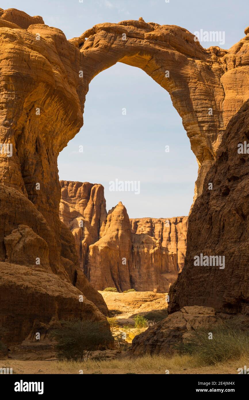 Terzo arco di roccia più grande del mondo, l'altopiano di Ennedi, Ciad Foto Stock