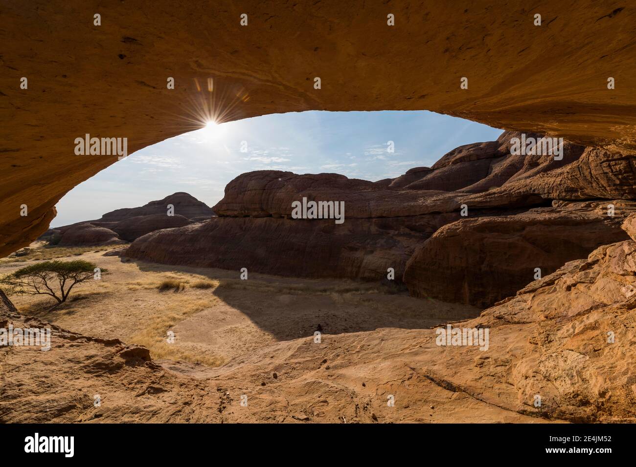 Arco di roccia, altopiano di Ennedi, Ciad Foto Stock