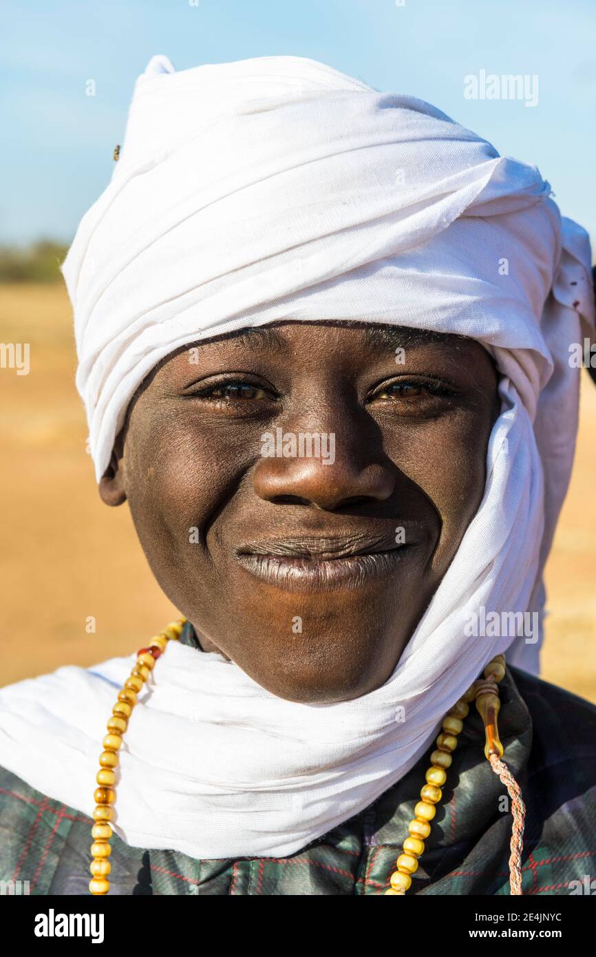 Beduin ragazzo nel Sahel, Ciad Foto Stock